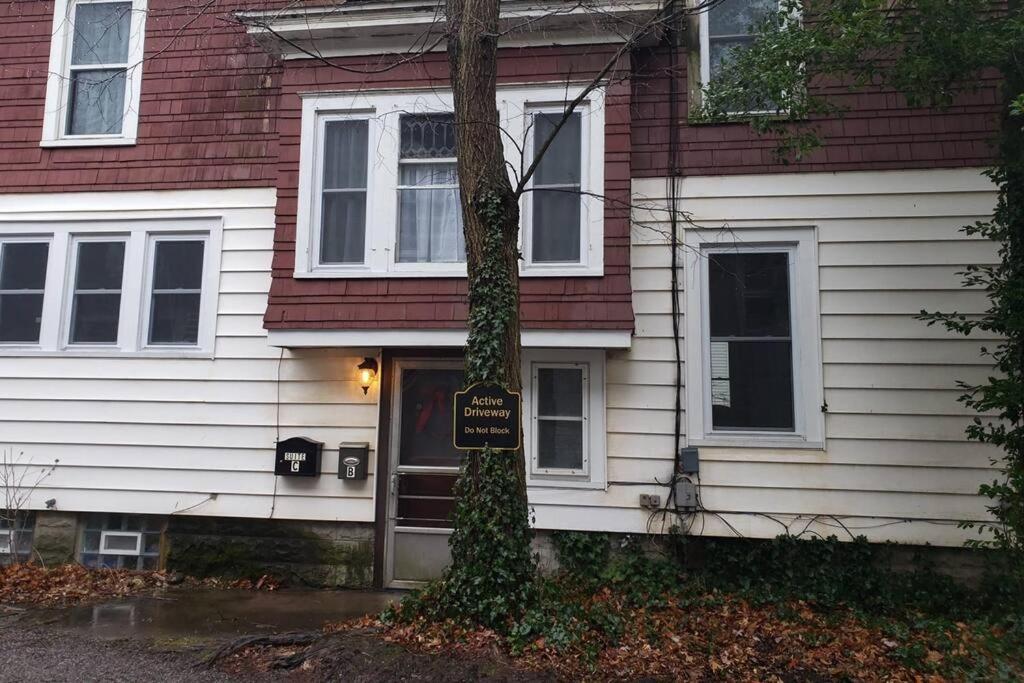 Large Bakery Apartment - Central Downtown Location Fredonia Εξωτερικό φωτογραφία